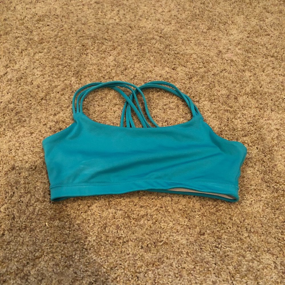 GapFit Sports Bra